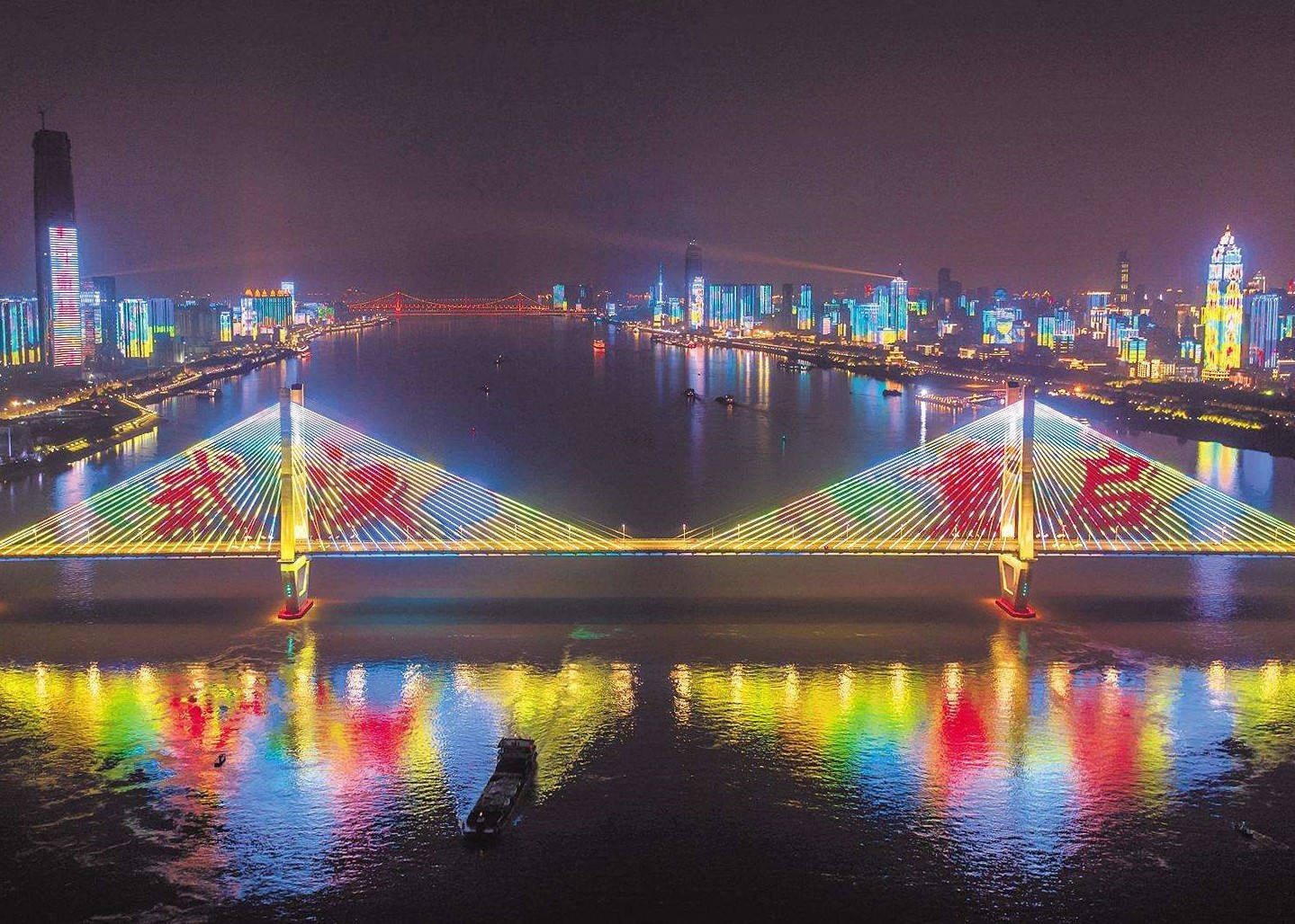 春播季，江城醒|按下經(jīng)濟復蘇“快進鍵”，我們在行動